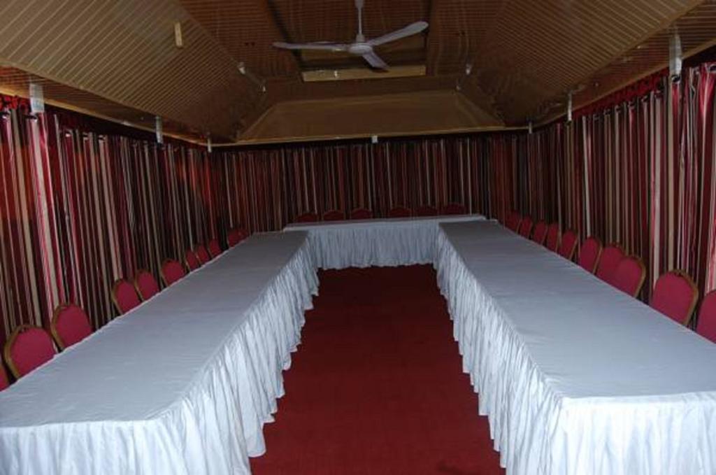 Step Town Hotel Kigali Room photo