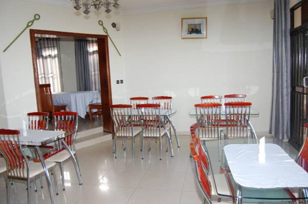 Step Town Hotel Kigali Exterior photo