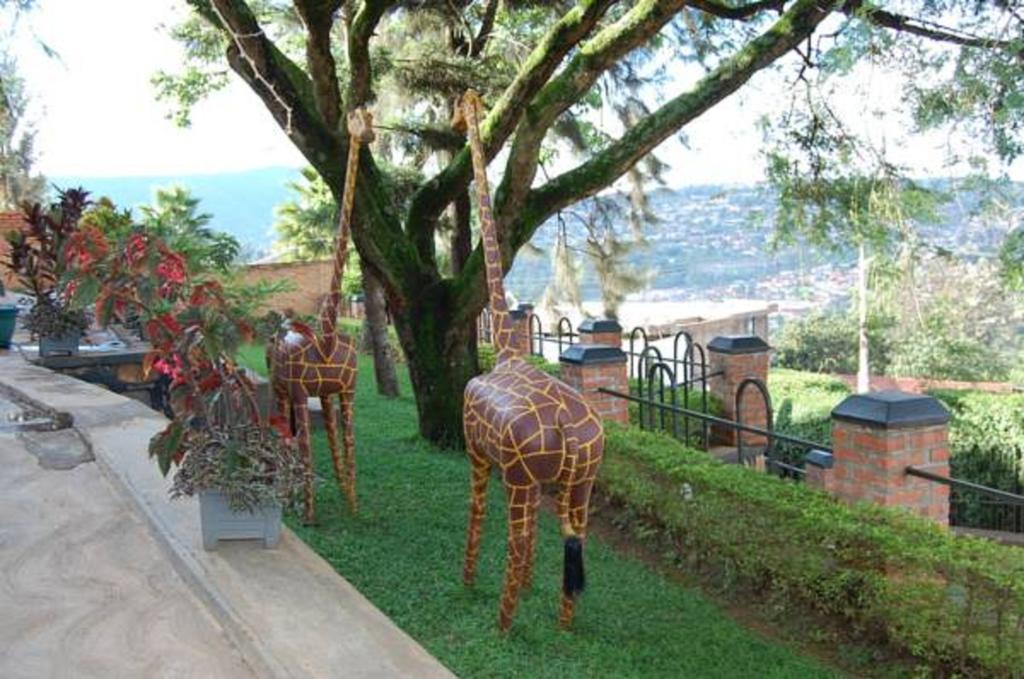 Step Town Hotel Kigali Room photo